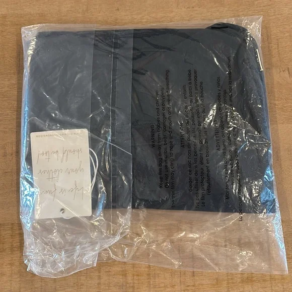 Show Me Your MuMu The Travis Tee Shirt Black Club De Champagne Medium NWT NEW - Picture 5 of 5